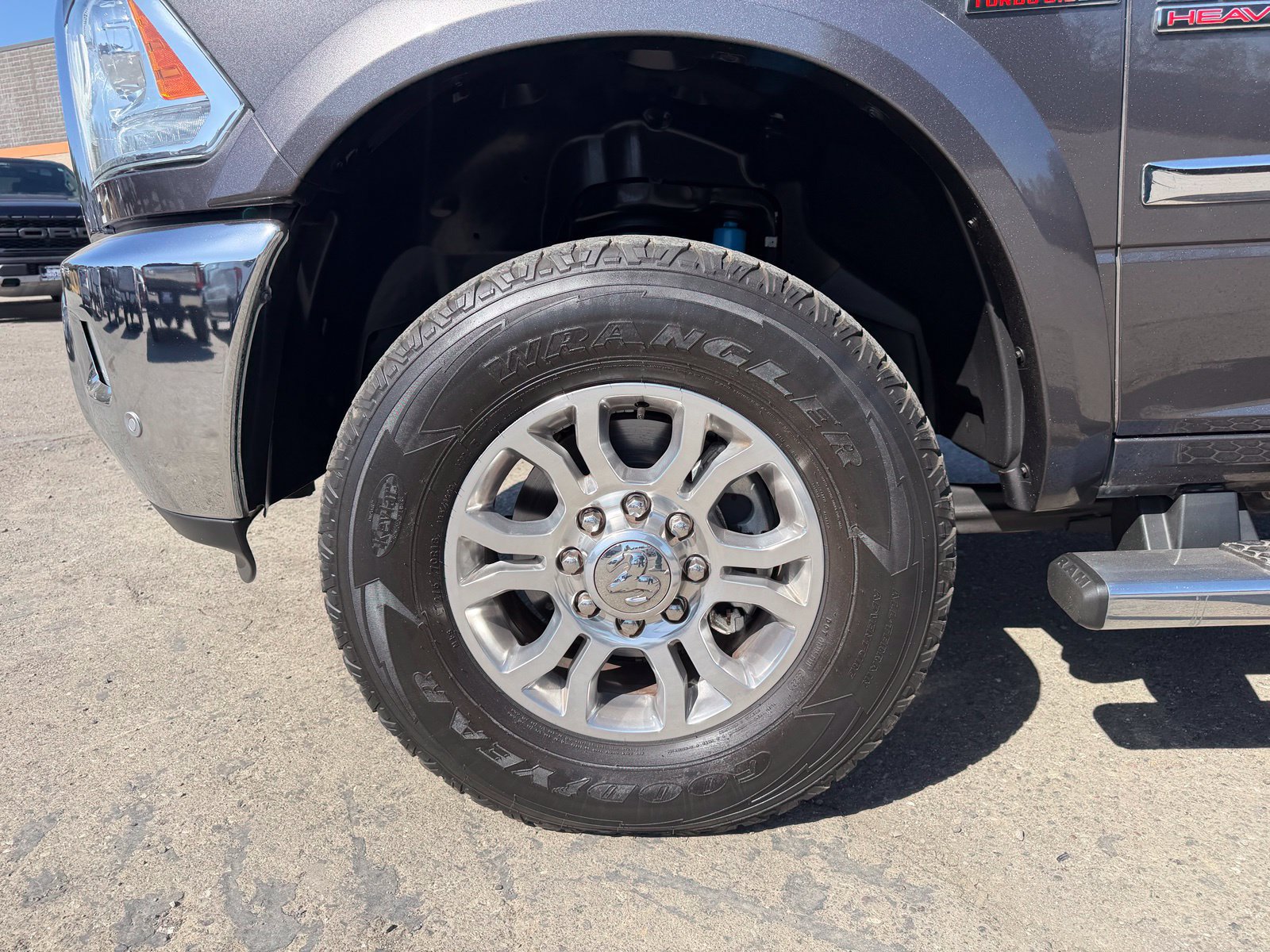 Used 2018 RAM 2500 Laramie w/ Off Road Package AWD/4WD image 9