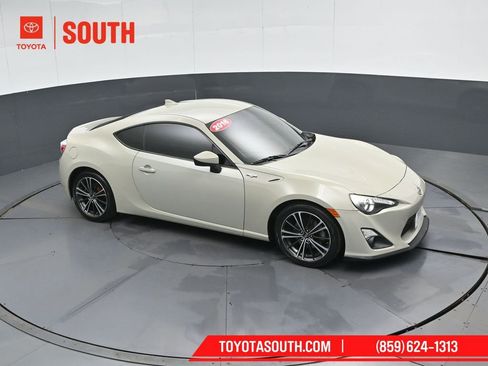 Used 2016 Scion FR-S image 33