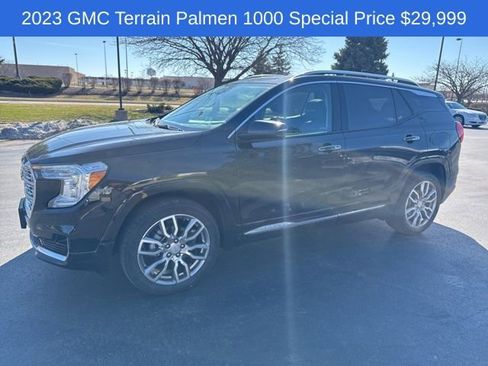 Used 2023 GMC Terrain Denali image 3