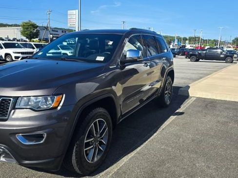 Used 2020 Jeep Grand Cherokee Limited w/ Luxury Group II AWD/4WD image 2