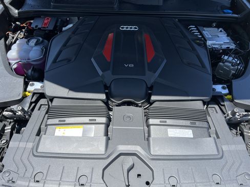 New 2026 Audi SQ8 Prestige AWD/4WD image 36