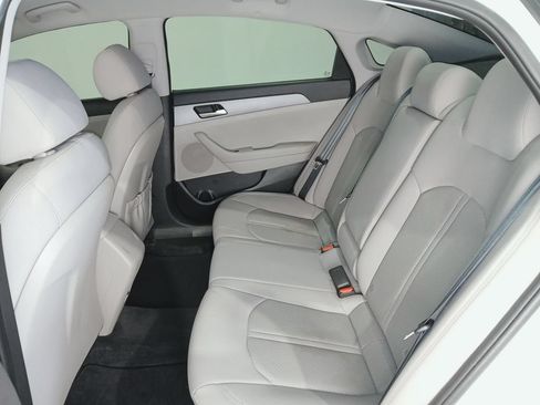 Used 2018 Hyundai Sonata SE FWD image 11