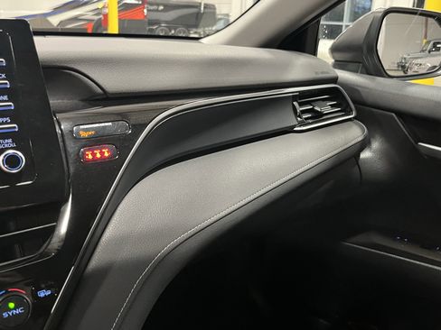 Used 2023 Toyota Camry SE image 23