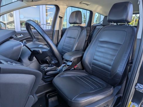 Used 2017 Ford C-MAX Energi Titanium w/ Equipment Group 501A image 26