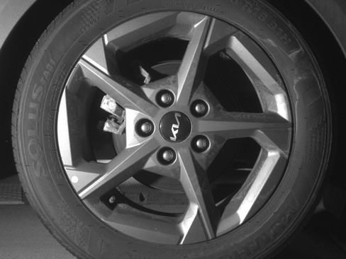 Used 2025 Kia K4 LXS image 15