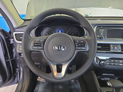 Used 2017 Kia Optima LX FWD image 18