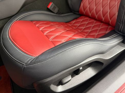 Used 2017 Chevrolet Corvette Stingray Coupe w/ 1LT image 18