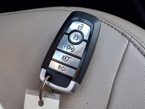 Used 2022 Ford Explorer Limited w/ Equipment Group 301A image 12