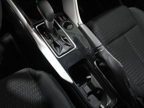 Used 2022 Mitsubishi Eclipse Cross LE image 16