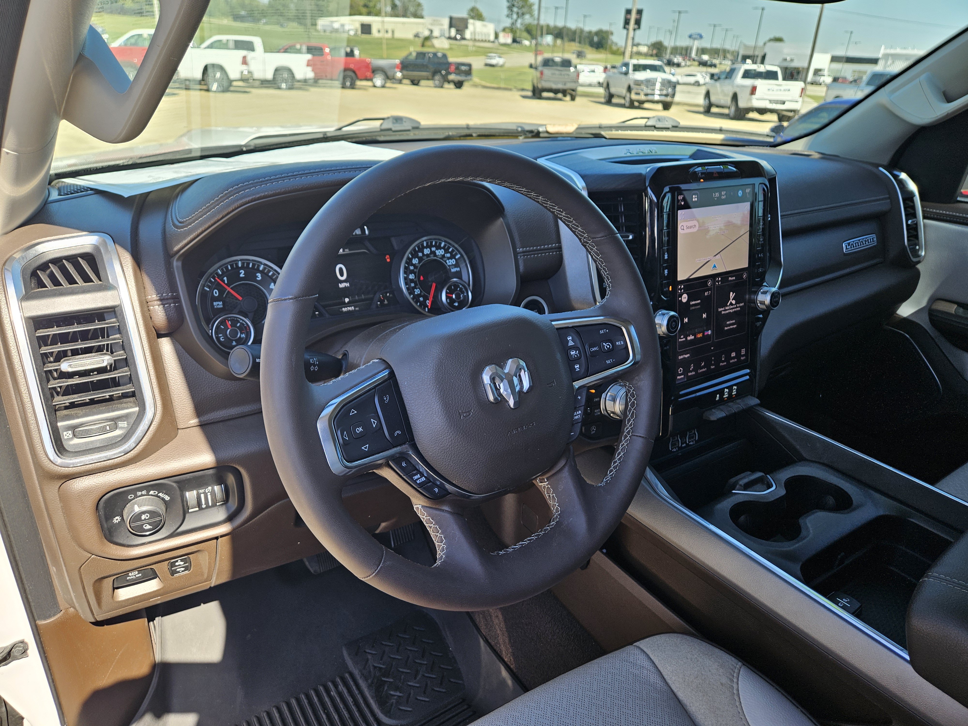 Used 2025 RAM 1500 Laramie AWD/4WD image 21