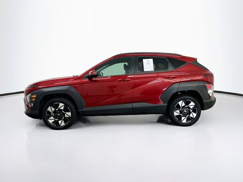 Used 2025 Hyundai Kona SEL AWD/4WD image 4