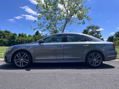 Used 2019 Volkswagen Passat 2.0T SE R-Line FWD image 5