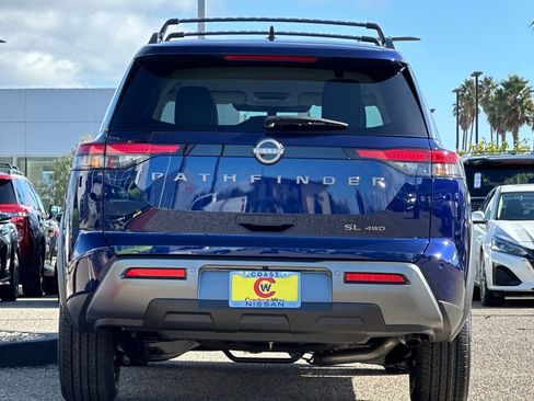 New 2026 Nissan Pathfinder SL image 6