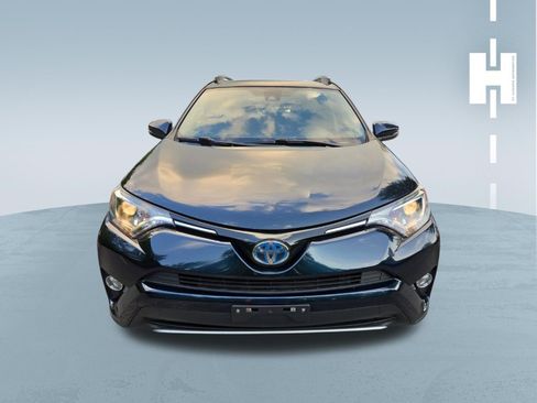 Used 2017 Toyota RAV4 XLE w/ All Weather Liner Package AWD/4WD image 2