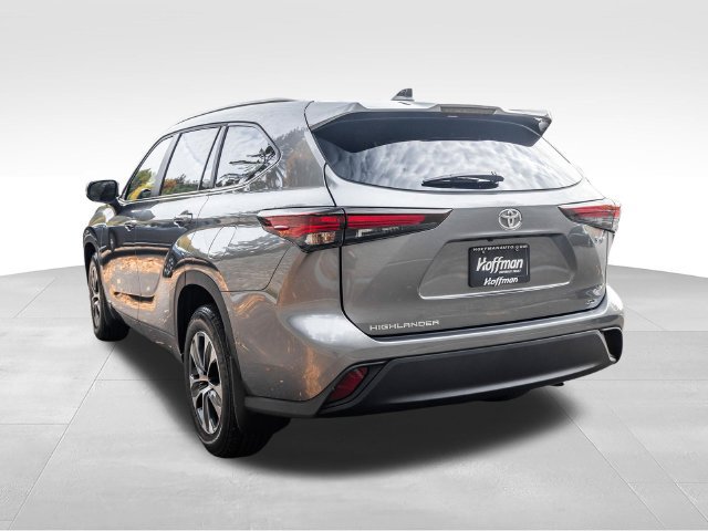 Used 2026 Toyota Highlander XLE AWD/4WD image 10