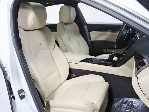 Used 2018 Cadillac CTS Luxury image 24