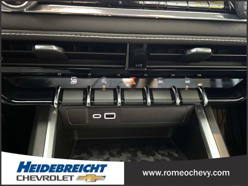 Certified 2024 Chevrolet Colorado LT w/ LT Convenience Package II AWD/4WD image 23