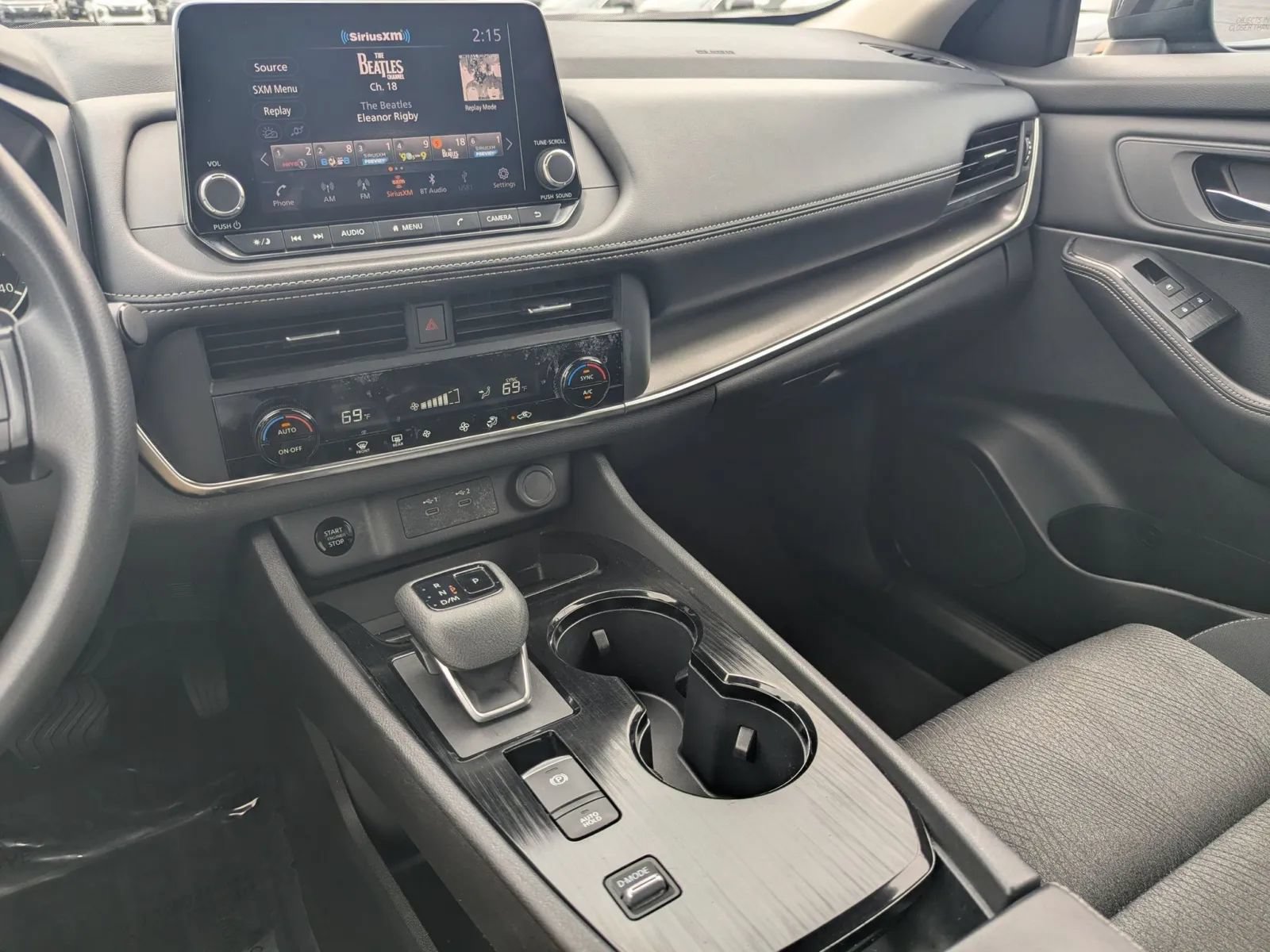 Certified 2024 Nissan Rogue SV FWD image 24