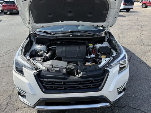 Used 2024 Subaru Forester Touring w/ Convenience Package image 9