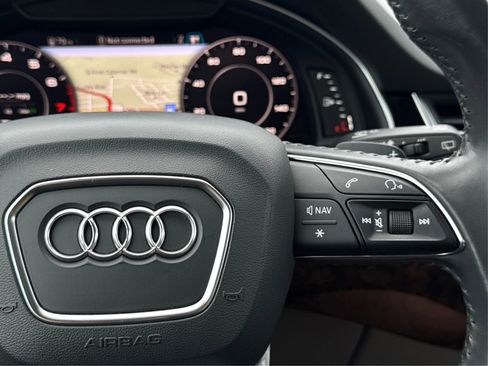 Used 2018 Audi Q7 3.0T Prestige image 30
