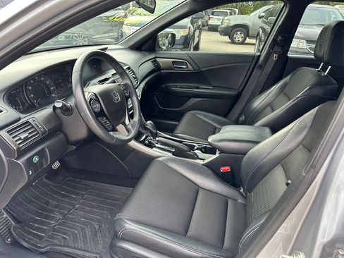Used 2016 Honda Accord Sport image 5