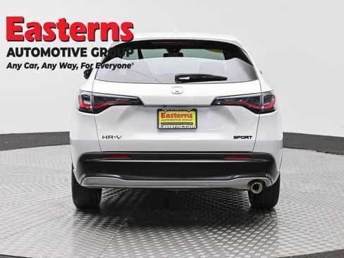Used 2025 Honda HR-V Sport image 6