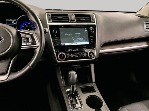 Used 2019 Subaru Outback 2.5i Limited AWD/4WD image 6