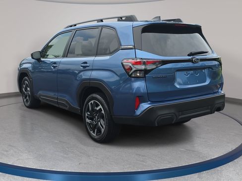 Used 2025 Subaru Forester Limited AWD/4WD image 7