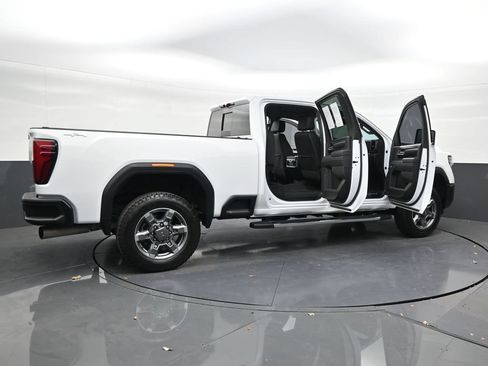 Used 2025 GMC Sierra 2500 SLT w/ SLT Premium Package AWD/4WD image 32
