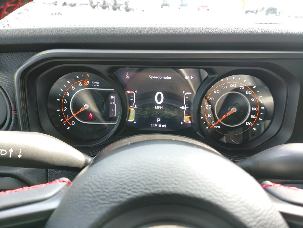 Used 2024 Jeep Gladiator Rubicon w/ Technology Group AWD/4WD image 19