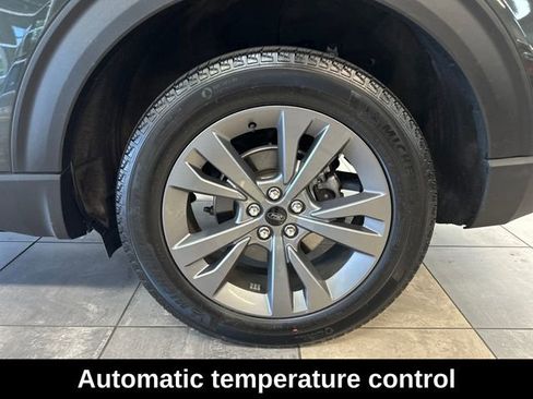 Used 2023 Ford Explorer XLT w/ Equipment Group 202A AWD/4WD image 9