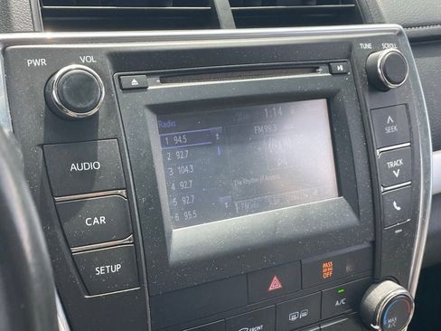 Used 2016 Toyota Camry SE FWD image 9
