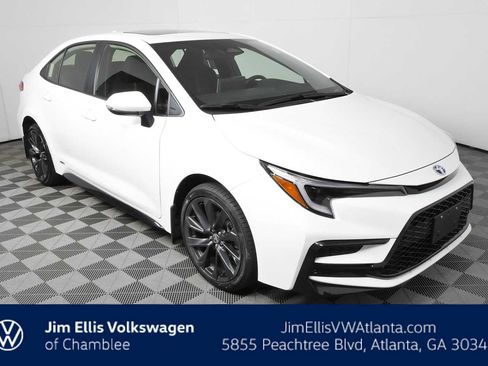 Used 2025 Toyota Corolla SE w/ SE Premium Package AWD/4WD image 1