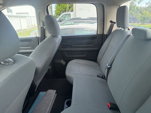 Used 2018 RAM 1500 Express w/ Express Value Package AWD/4WD image 6
