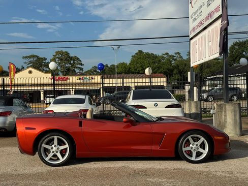 Used 2005 Chevrolet Corvette Coupe w/ Preferred Equipment Group RWD image 11