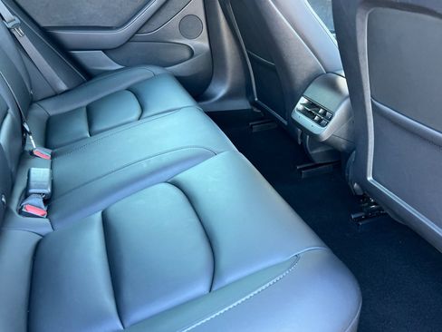 Used 2022 Tesla Model 3 Performance image 29
