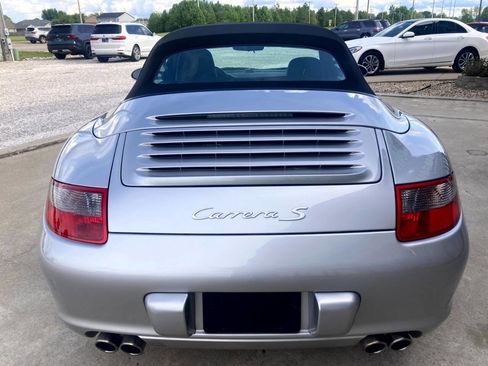 Used 2006 Porsche 911 Carrera S RWD image 9