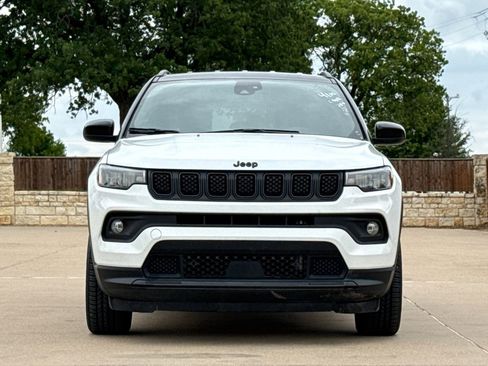 Used 2024 Jeep Compass Latitude w/ Altitude Special Edition image 2