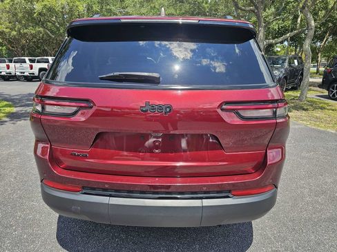 Used 2023 Jeep Grand Cherokee L Laredo AWD/4WD image 5