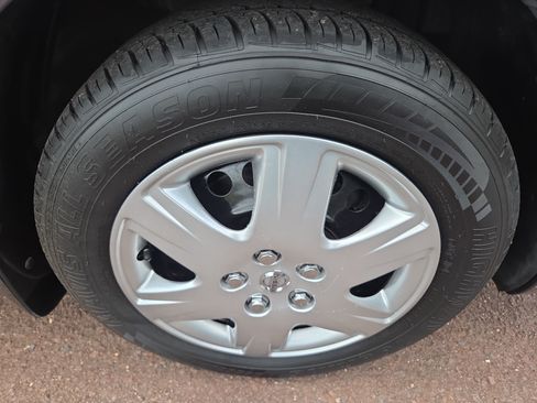 Used 2015 Nissan Versa S Plus FWD image 9