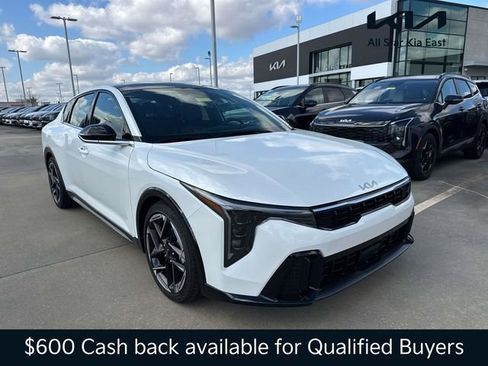 New 2026 Kia K4 GT-Line image 1