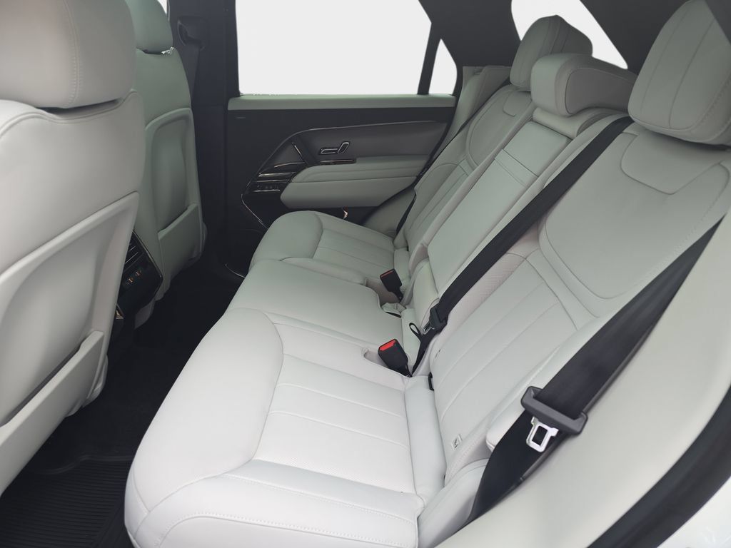 New 2026 Land Rover Range Rover Sport SE AWD/4WD image 11