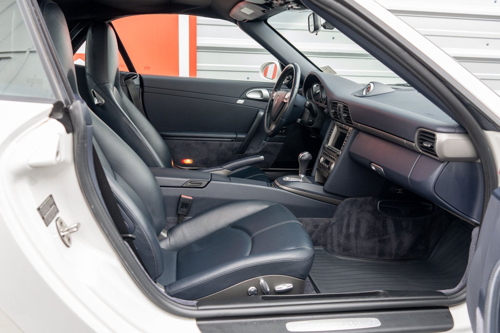 Used 2007 Porsche 911 Carrera 4 AWD/4WD image 27