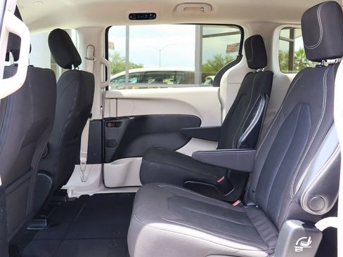 Used 2023 Chrysler Voyager LX FWD image 32