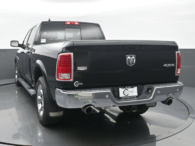 Used 2017 RAM 1500 Laramie w/ Convenience Group AWD/4WD image 4