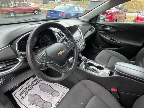 Used 2021 Chevrolet Malibu LT image 18