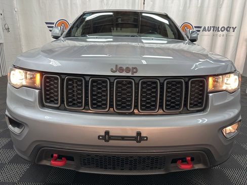 Used 2019 Jeep Grand Cherokee Trailhawk image 3