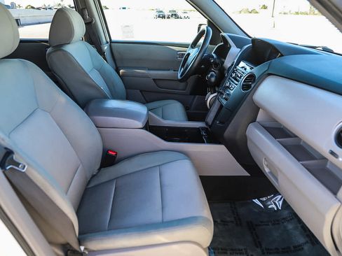 Used 2015 Honda Pilot EX image 16