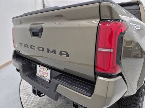 Used 2026 Toyota Tacoma TRD Sport AWD/4WD image 32