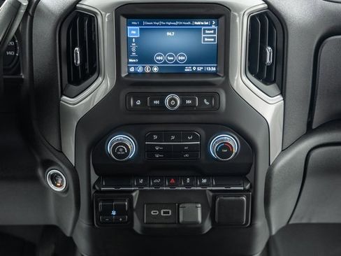 Used 2024 Chevrolet Silverado 2500 Custom w/ Custom Convenience Package image 26